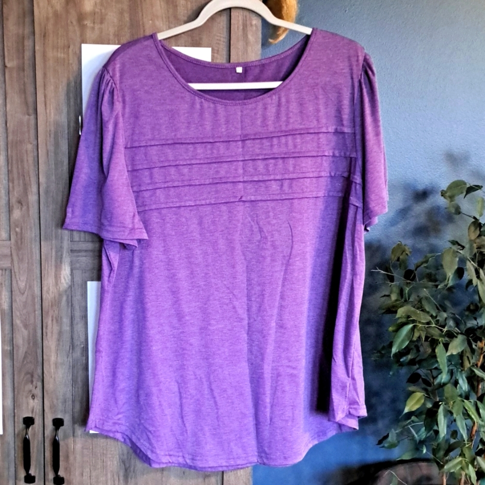 NWOT Ladies Top
